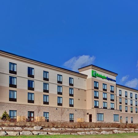 Holiday Inn Express Hotel & Suites Brockville By Ihg Exterior photo
