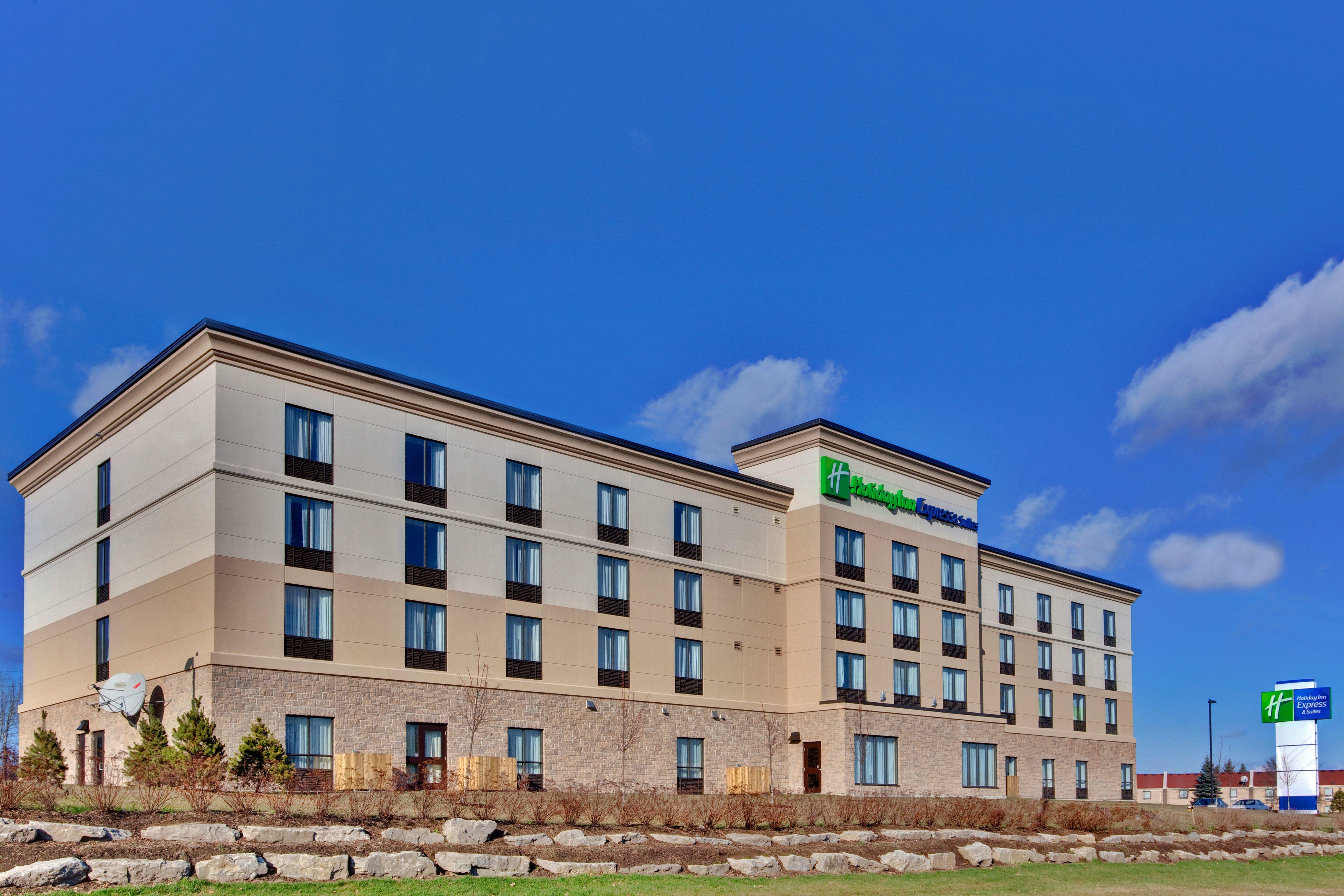 Holiday Inn Express Hotel & Suites Brockville By Ihg Exterior photo