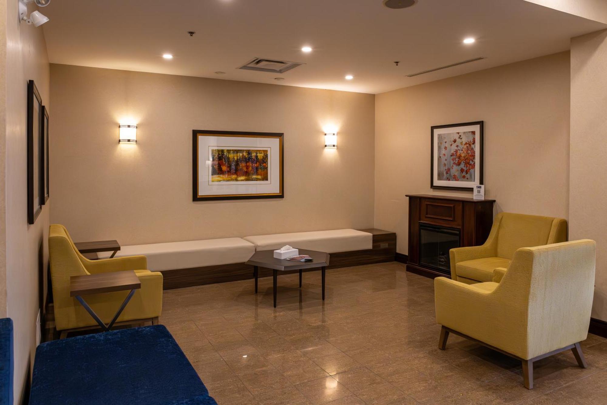 Holiday Inn Express Hotel & Suites Brockville By Ihg Exterior photo