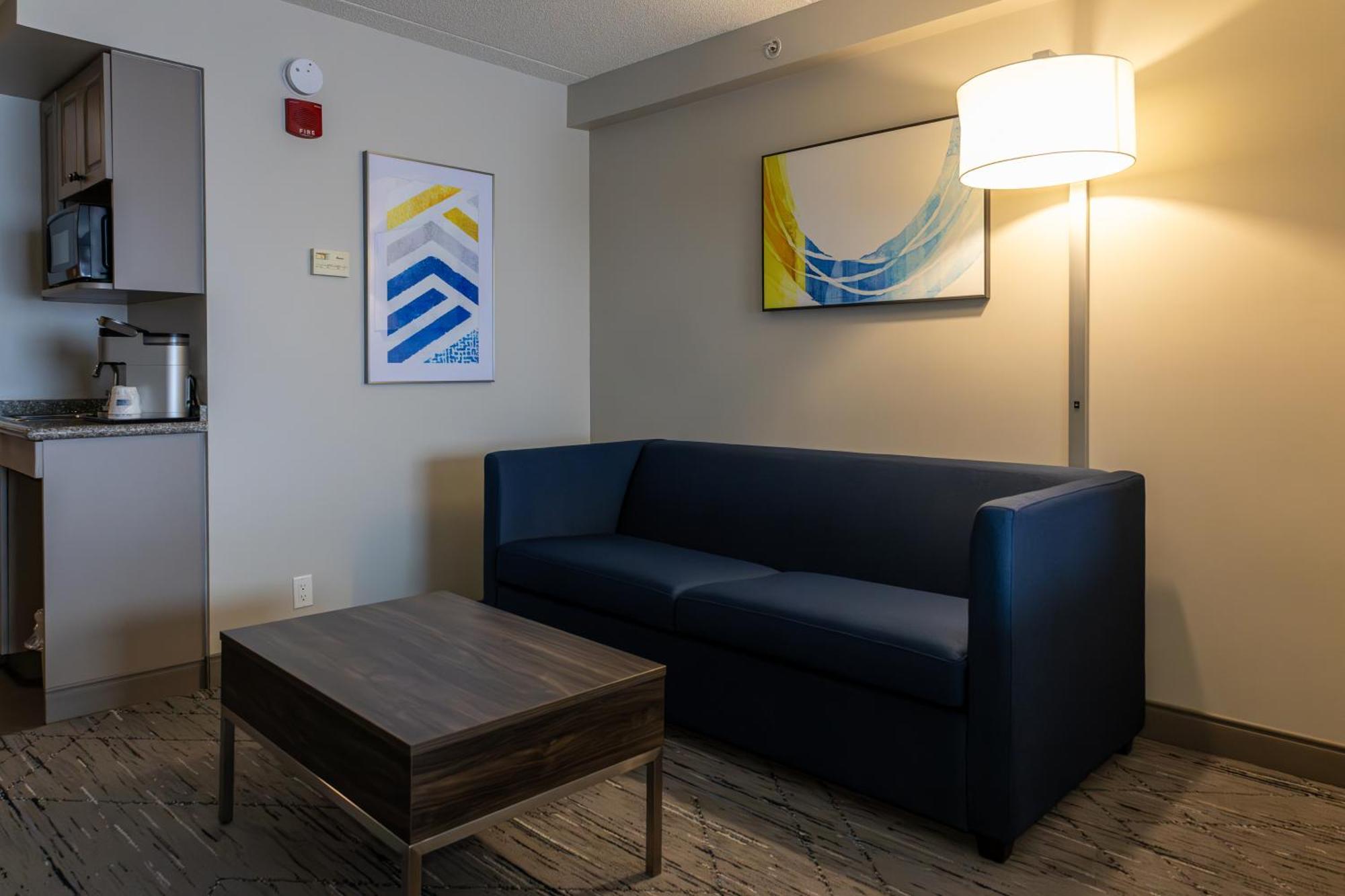 Holiday Inn Express Hotel & Suites Brockville By Ihg Exterior photo
