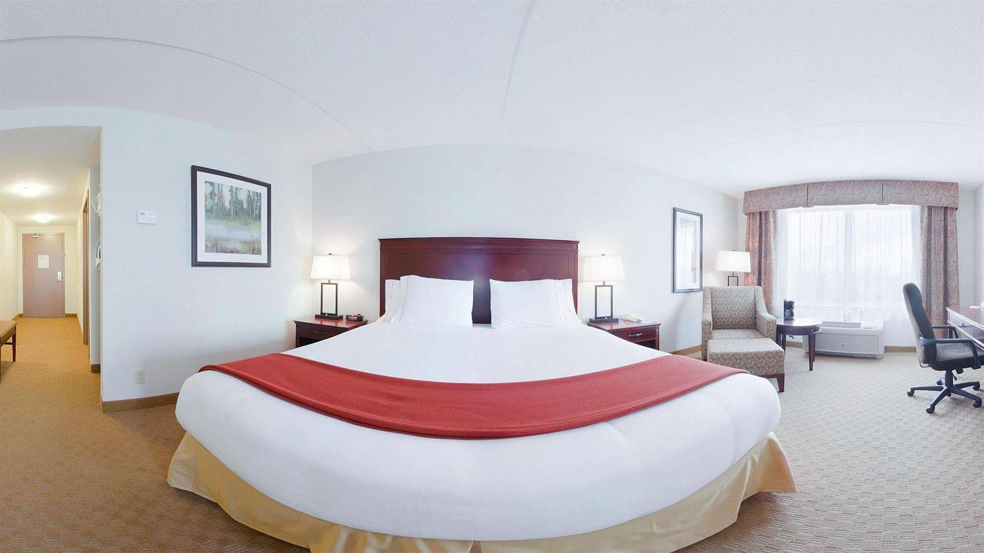 Holiday Inn Express Hotel & Suites Brockville By Ihg Exterior photo