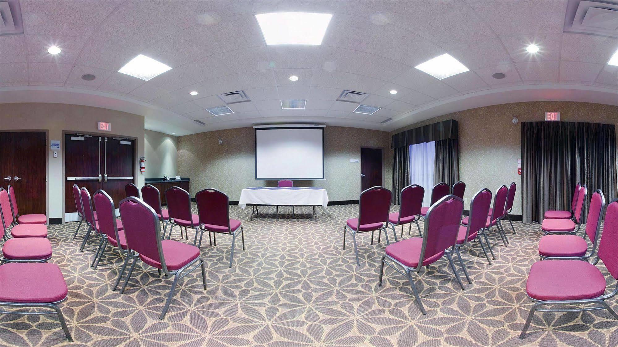 Holiday Inn Express Hotel & Suites Brockville By Ihg Exterior photo